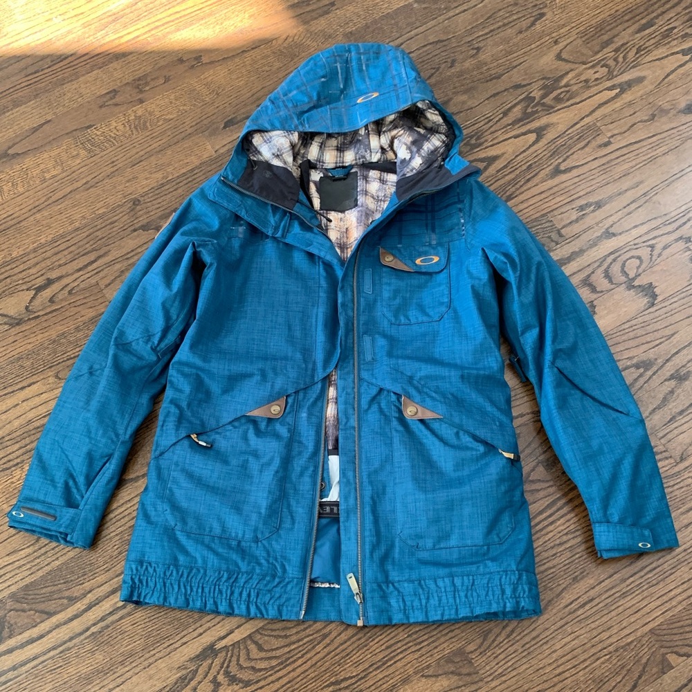 Like New Men’s Oakley Ski Jacket Size Medium